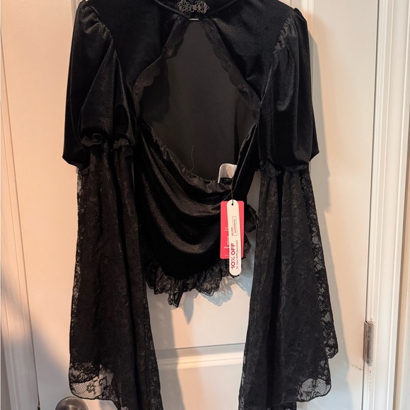 NWT ROMWE Black Lace Detail Top - Picture 3 of 6